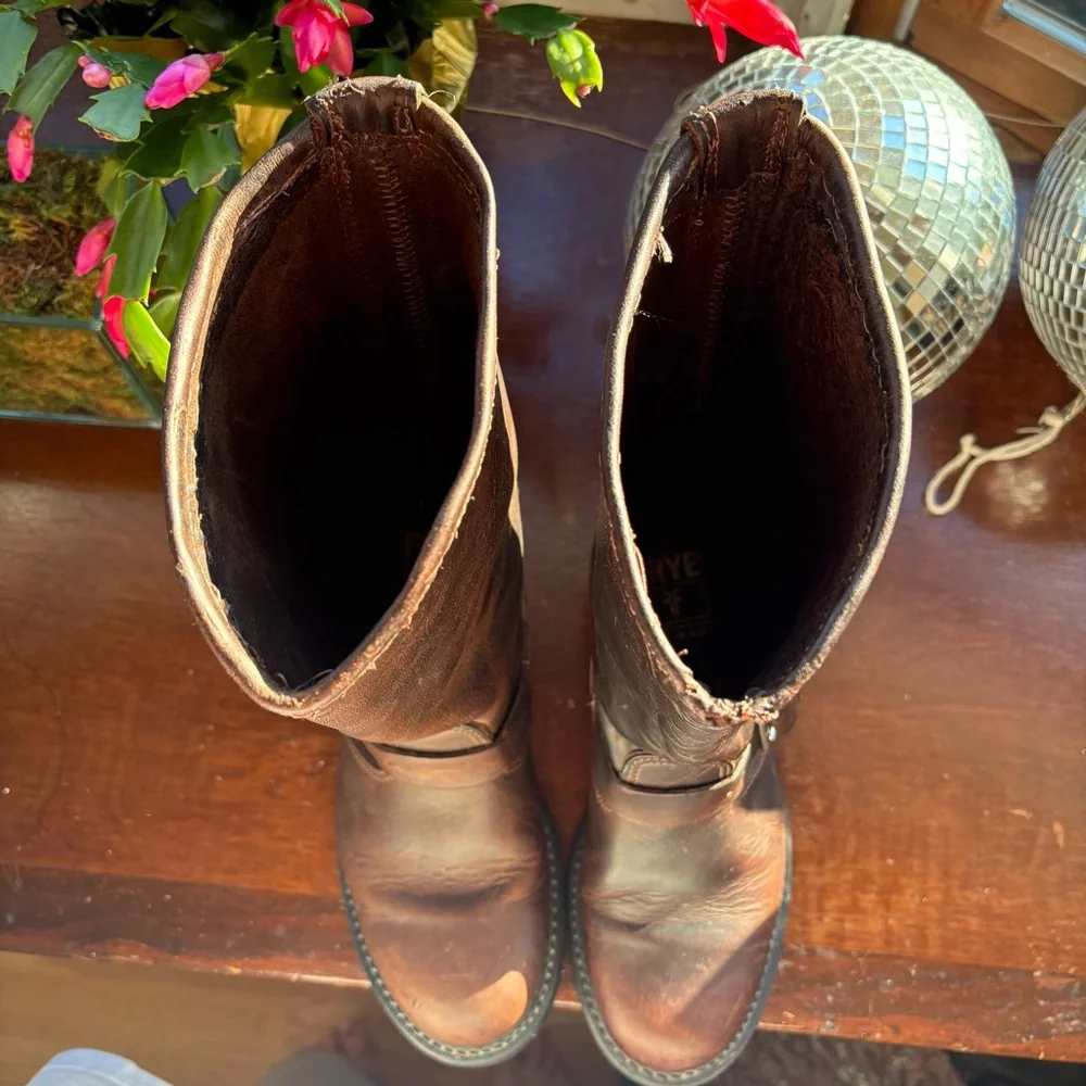 FRYE Engineer 12R Brown Leather Women's Boots size 7.5 - Picture 6 of 8